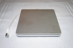 Troc: Lecteur de disque pour Macbok air ou pro - Apple
