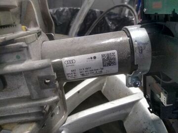 Selling with online payment: 2011 Audi Q5 - Steering Column