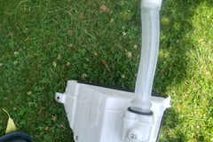 Selling with online payment: 2015 Toyota 4Runner - Washer Reservoir and Pump