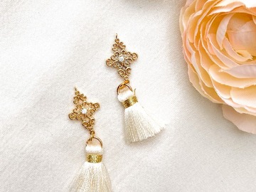  : Gold Plated Detailed Filigree Tassel Earrings - White