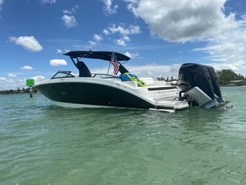 Requesting: Sarasota Boat Captain Needed for a SeaRay SDX 290