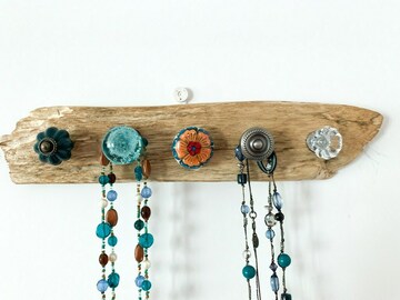  : Driftwood Necklace Holder - Flowers