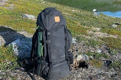 Vuokrataan (yö): Fjällräven Kajka 65 Litraa (Musta)