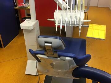 Gebruikte apparatuur: Goed werkende Epilux tandartsinstallatie ter overname