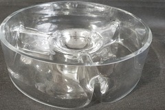 Renting out with online payment: Chip and Dip glass bowl