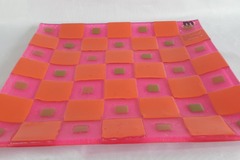 Renting out with online payment: Serving plate - pink and orange - great for sweets