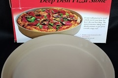 Renting out with online payment: Pizza Stone - deep dish