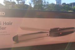 Renting out with online payment: Hair Curler - mini (that Kmart one)
