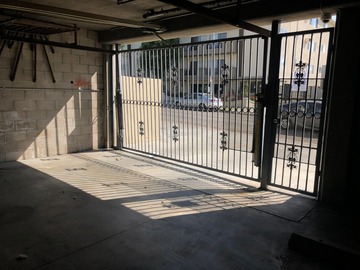 Monthly Rentals (Owner approval required): Hollywood CA, RENTING GARAGE PARKING SPOT BY THE MONTH OR WEEK
