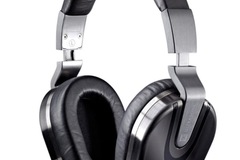 For Rent: Ultrasone Edition 8 Romeo S-Logic Headphones 