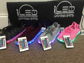Comprar ahora: Lot of 240 pairs LED Lightup Shoes mixed styles and sizes. 
