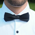 Comprar ahora: 120 Black Pre-Tied Banded Bow Ties