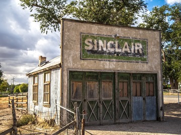 Info Only: Historic Sinclair Gas Station
