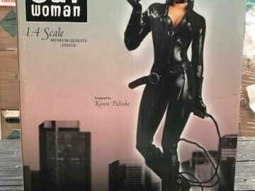 Stores: DC DIRECT CATWOMAN 1/4 MUSEUM QUALITY STATUE