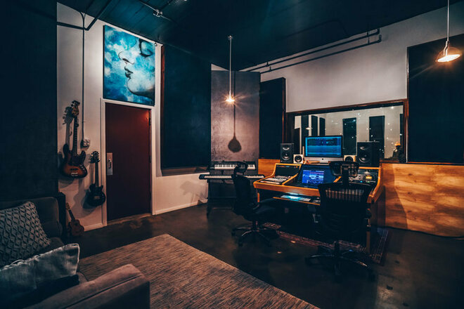 Rent Neon Sound Recording Studio Neon Sound