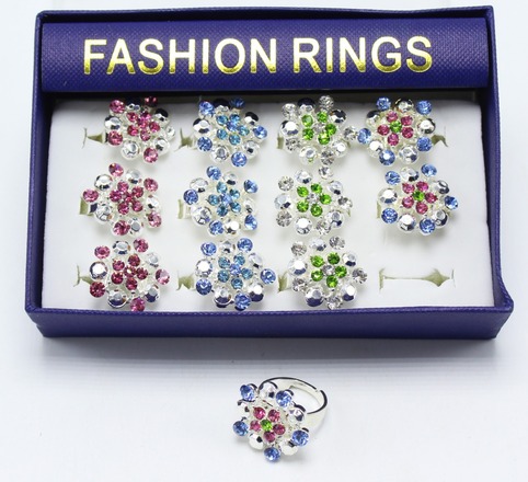 600 Fashion Rings in Display Boxes  (Only .14 each) 