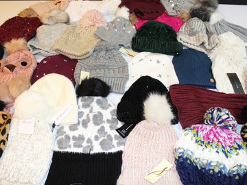 Buy Now: 50 Piece High End Womens Winter Hats 