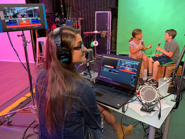 Rent Podcast Studio: Manhattan Beach Studios