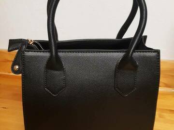 Comprar ahora: Lighted Leather Handbags