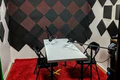 Rent Podcast Studio: Podcast Recording Studio | Peerspace