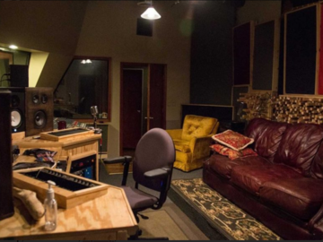 Rent Podcast Studio: Bad Racket Recording Studio