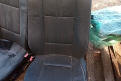 Selling with online payment: 2009 to 2010 BMW X5 - Front Seats