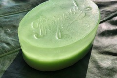  : Eucalyptus glycerine & shea butter bar soap