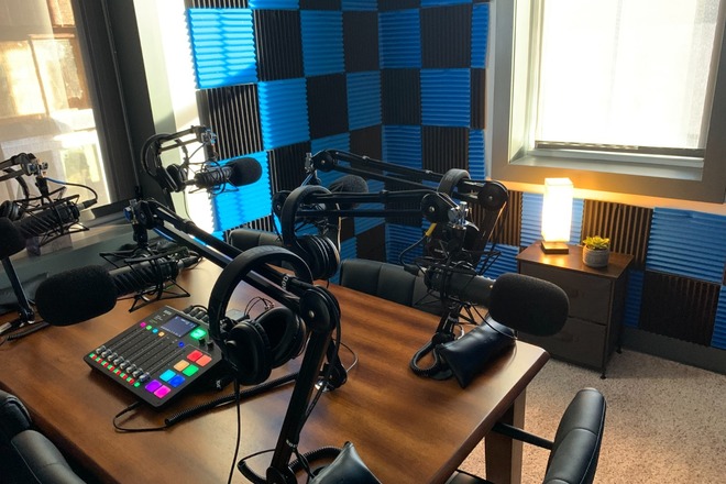 Rent Marina View Podcasting Studio - Podcast Studio for Rent
