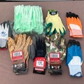 For Sale: gloves for sale 2.99nzd each