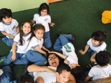 VeeBee Virtual Babysitter: Bilingual babysitter from Ecuador