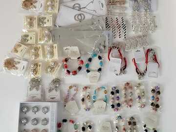 Buy Now: Wholesale jewelry lot of 245 pieces Necklace, Earrings, Hair 