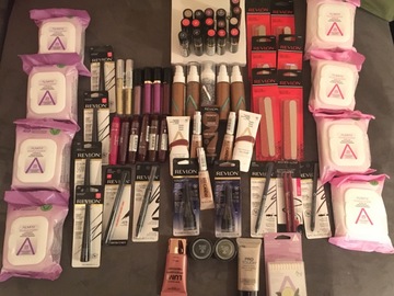 Comprar ahora: Revlon/Almay makeup lot