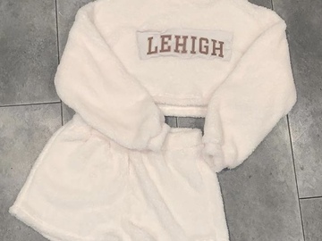 Selling A Singular Item: Lehigh Sherpa set