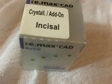 Nieuwe apparatuur: Crystall add-on Cerec 