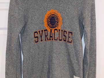 Selling A Singular Item: Retro Brand Syracuse Crewneck
