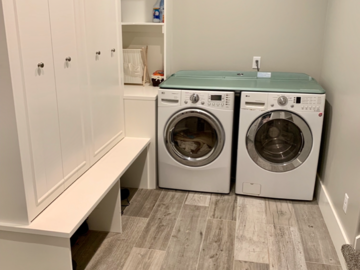 Hourly Rental: Laundry room