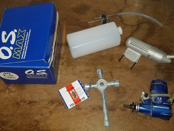 Selling: O.S. Max LA 40 Nitro Engine w/Muffler (New)