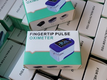 Comprar ahora: 60 Pulse Oximeter Fingertip Blood Oxygen SpO2 Monitor PR PI heart