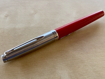Renting out: Waterman Embleme Red with steel cap and M nib