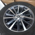 Selling with online payment: 2017 to 2019 Toyota Highlander - Rims and Tires
