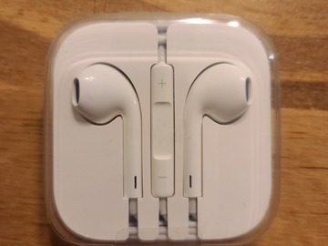 Comprar ahora: 87 x OEM Apple EarPods with Remote and Mic (MD827LL-A)