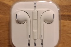 Comprar ahora: 87 x OEM Apple EarPods with Remote and Mic (MD827LL-A)