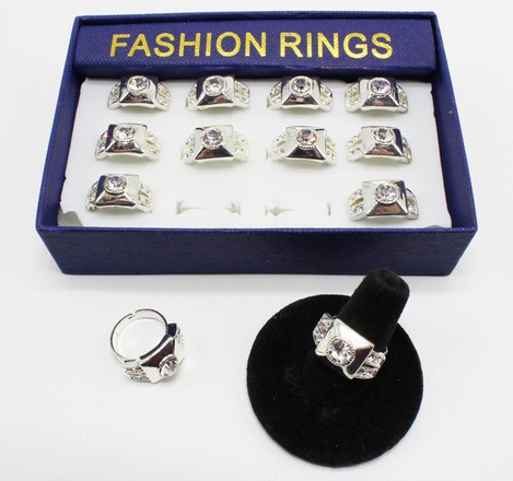 600 Fashion Rings in Display Boxes  (Only .14 each) 