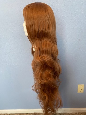 Long light brown wavy wig