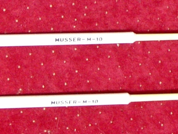 Selling with online payment: 1 pair MUSSER M-10 yarn head mallets with plastic handles
