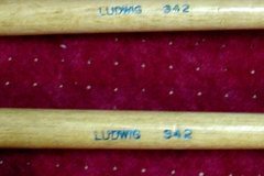 Selling with online payment: Vintage pair of Ludwig model 342 drum mallets