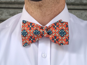  : Handmade bow tie - Orange with various diamond shapes