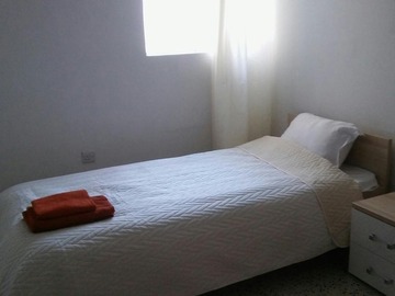 Rooms for rent: Private Single Room to Rent in St Julians 