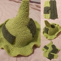Selling with online payment: Green mismatch hat and gloves set
