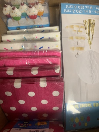 LOT-006 Party Supplies - General - Weddings / Anniversaries